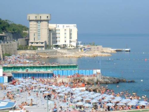 Spiagge Di Pozzano Concessioni Fino Al 2020 Un Regalo Tra Vuoto Legislativo E Battaglie Legali