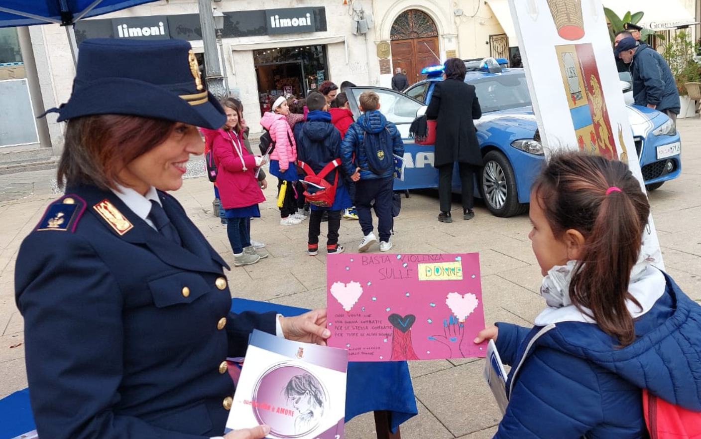 A Caivano la campagna Questo non è amore della Polizia di Stato